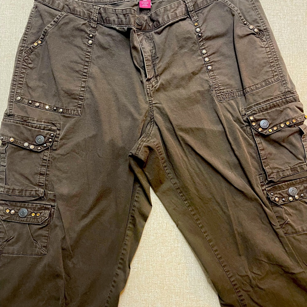 Gitano cargo pants in Brown size 20 . These were worn a few times